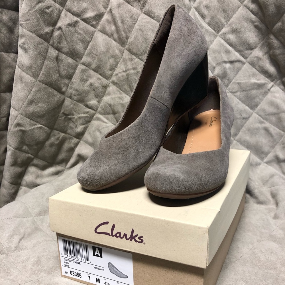 Clarks Wedge Heels Size 7